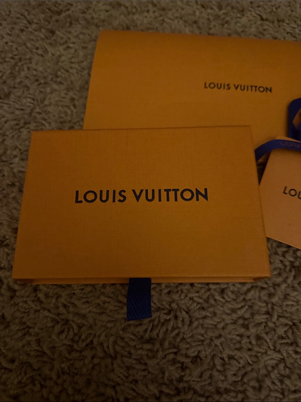 Authentic LV box - Picture 2 of 3